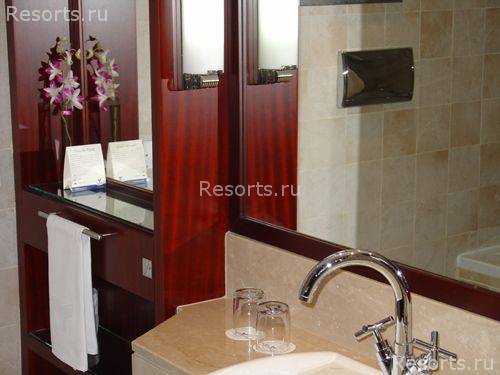 Beach Rotana Hotel & Towers 10